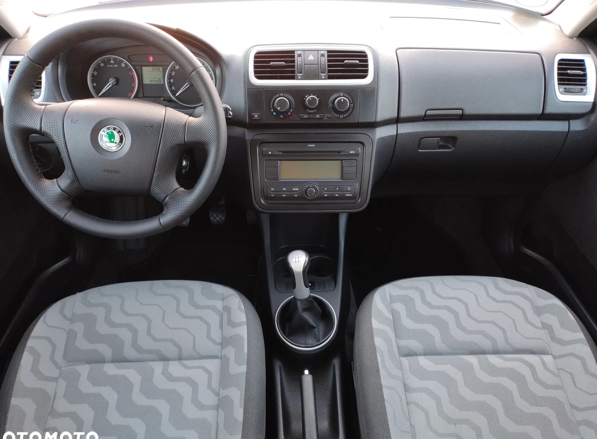 Skoda Fabia cena 15900 przebieg: 190000, rok produkcji 2008 z Ćmielów małe 667